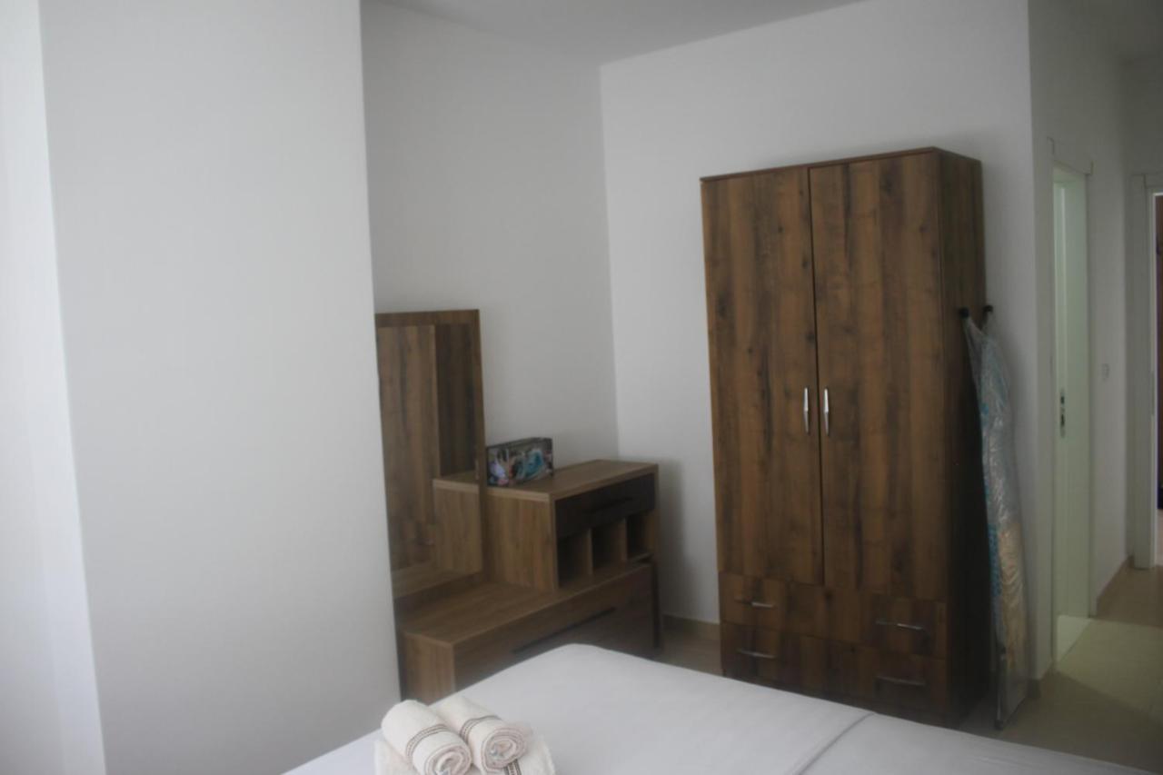 Everest Apartments Shëngjin Zewnętrze zdjęcie
